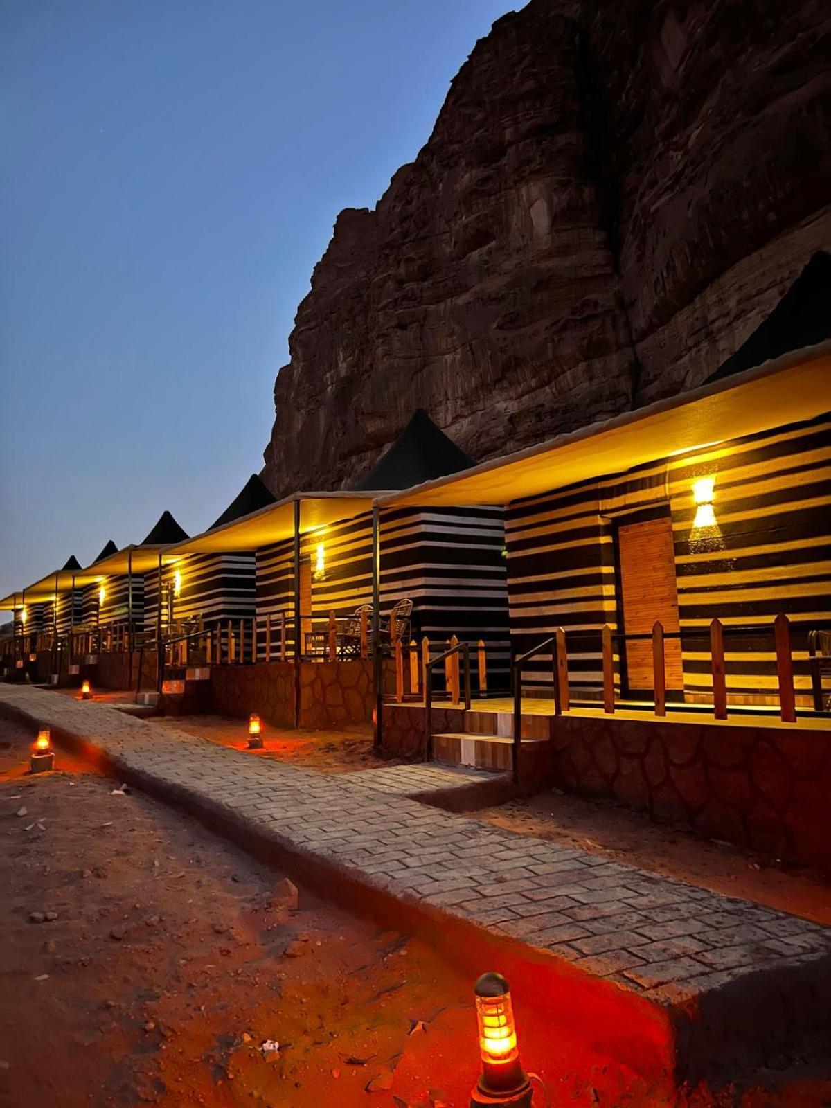 Rum Solaris Bubbles Camp Hotel Wadi Rum Exterior foto