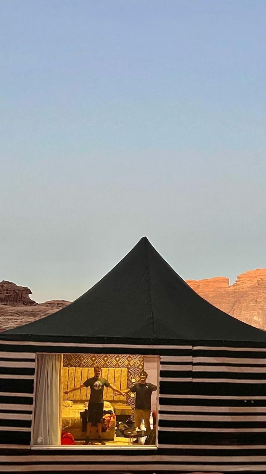 Rum Solaris Bubbles Camp Hotel Wadi Rum Exterior foto